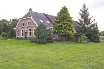 Elsenhoeve-boerderij-vakantiewoning-tuin-Wapserveen
