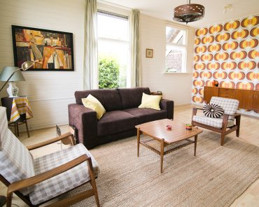 Zitkamer binnen Elsenhoeve Vakantiewoning Wapserveen in Drenthe